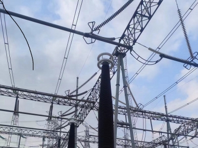 500kV鯤鵬變電站試驗(yàn)現(xiàn)場